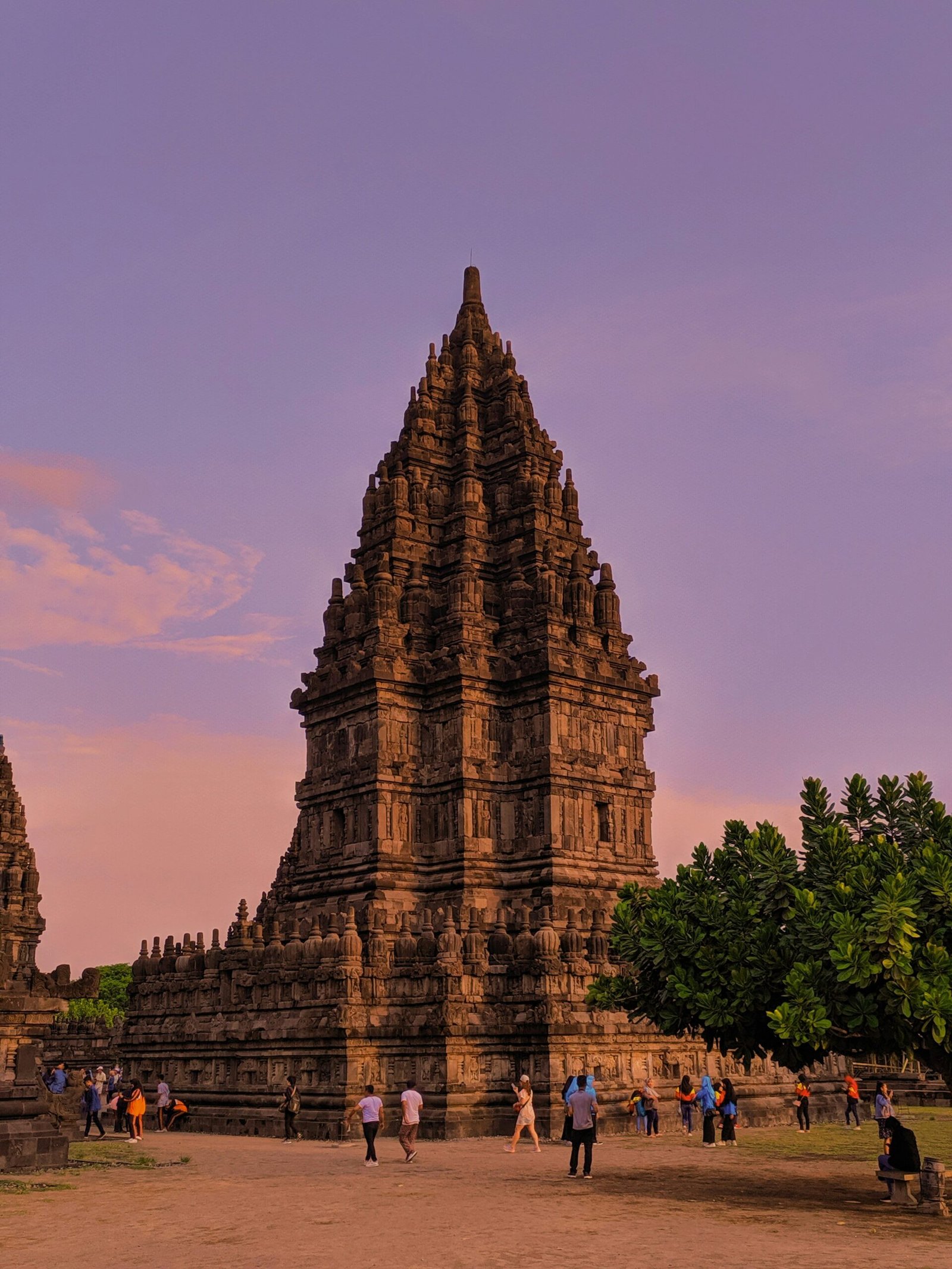Jogja Istimewa – One Day Trip Prambanan